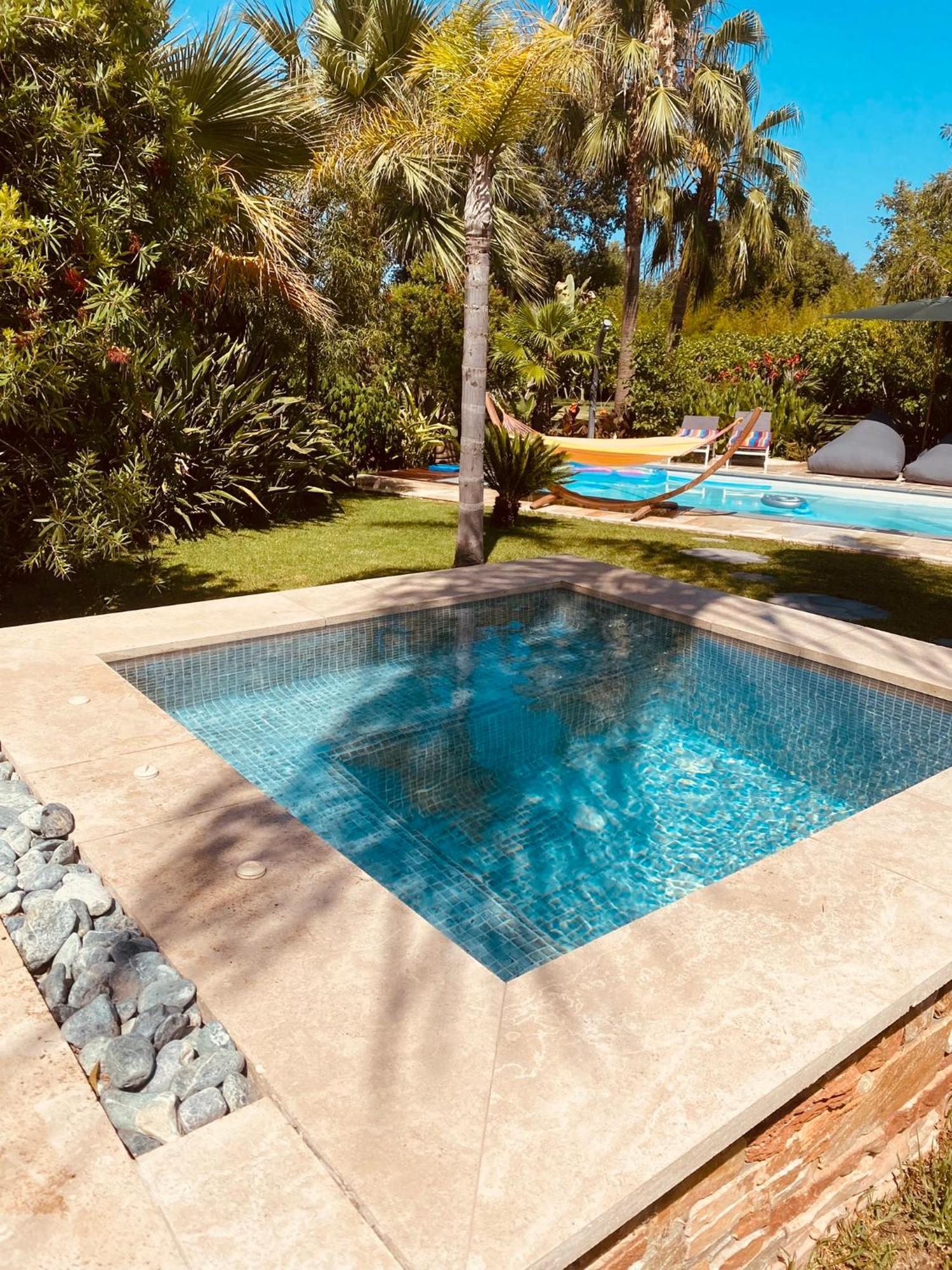 Le Cocoon Lodge Du Gapeau & Massage Solliès-Pont Εξωτερικό φωτογραφία